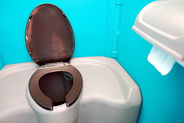 Best Portable restroom trailer rental  in Dundee, OR